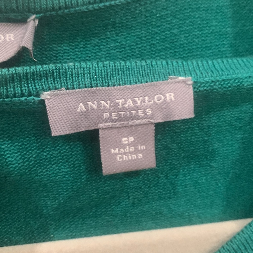Ann Taylor petites forest green silk blend twin set ribbon ties Small petite - Picture 4 of 13